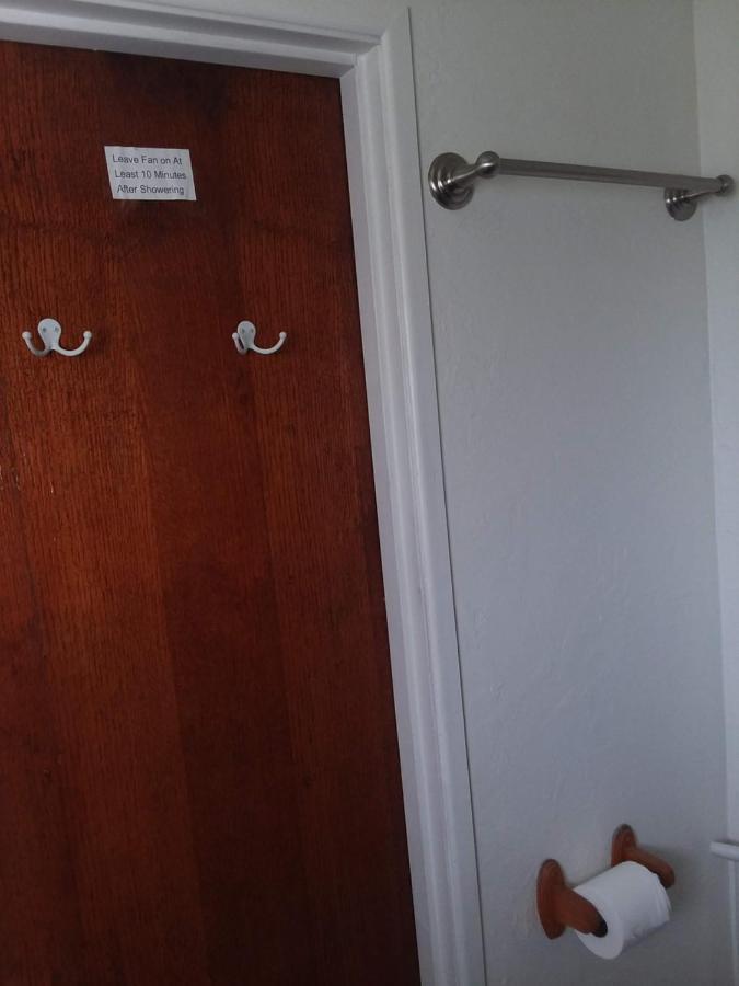 Lakeside Hostel & Guest House Crescent City Ngoại thất bức ảnh